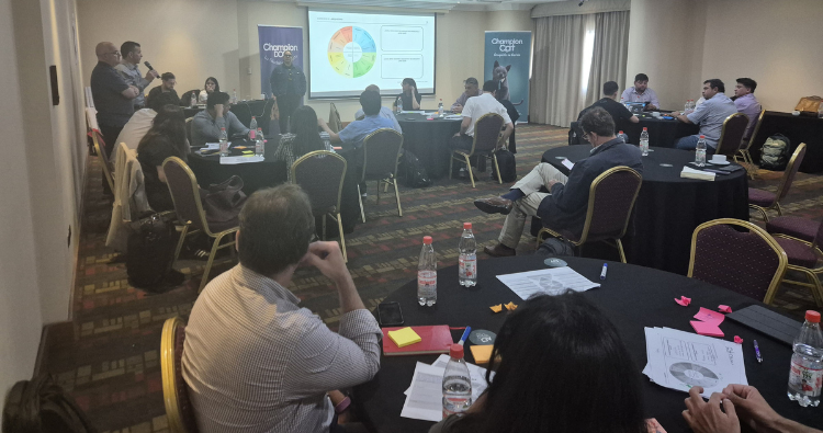 Champion Pet Care redefine sus marcas con un workshop colaborativo